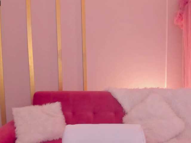 Fotografie GabbieM21 Meet me and touch my pussy to feel how much pleasure I can give you! ♥ Rub clit at goal 138