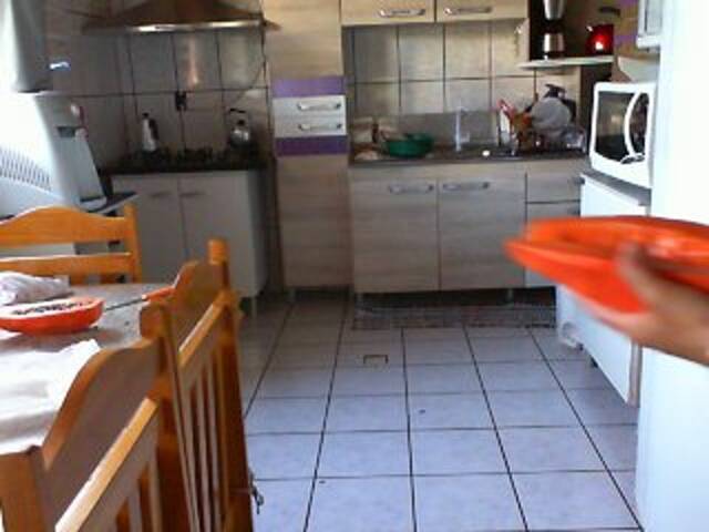 Snímky obrazovky vysielania GabiBrasil