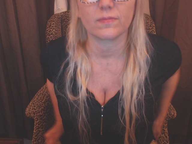 Snímky obrazovky vysielania GiaDoll22