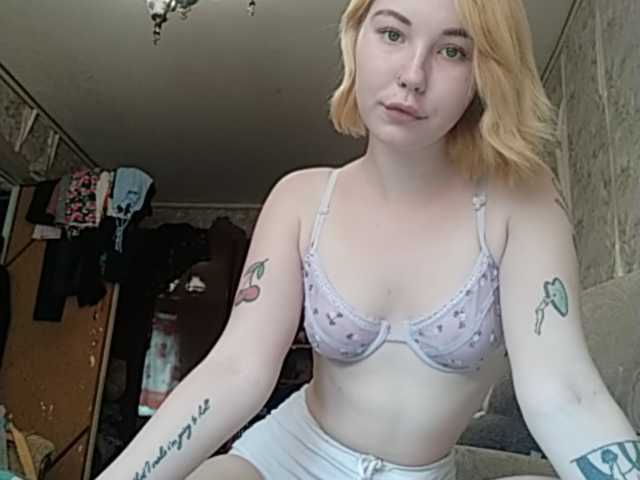 Fotografie daddygirlmeow 600 free show, 200 naked, 40 tits, pussy 80, ass 60