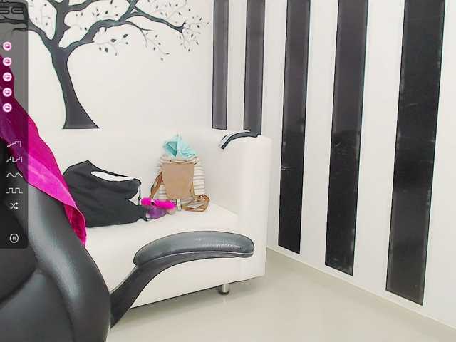 Snímky obrazovky vysielania GlendaHolt