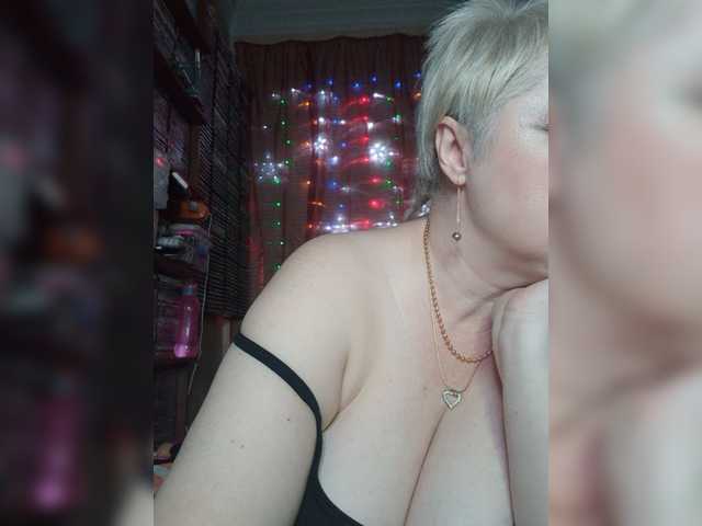 Fotografie _Sonya_ Hey! My name is Sonya! Put love and subscribe! No rudeness and swearing in the chat! You can spy!