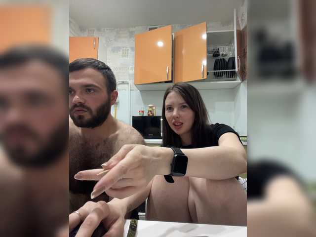 Snímky obrazovky vysielania AvroraRus