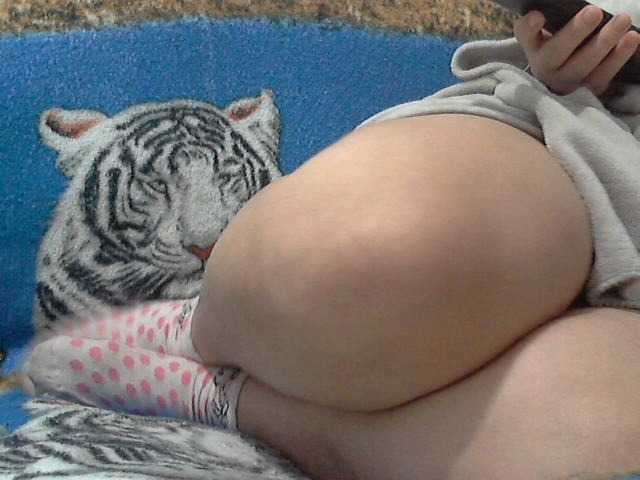 Fotografie Bigbutt1000 with 10 tokens I'll show you my ass and tits here or call me private it will be very tastymy exuberant is ready here to enjoy