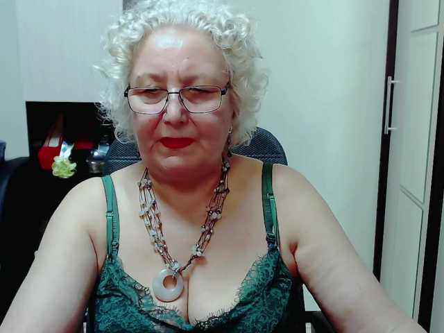 Fotografie GrannyWants all shows in clothes only for tokens.. undress only in private