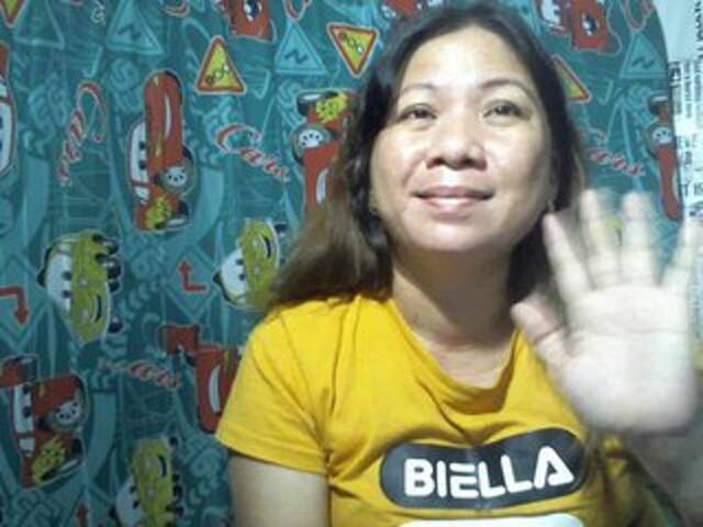 Snímky obrazovky vysielania greekboobsy