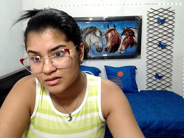 Snímky obrazovky vysielania grilcandy