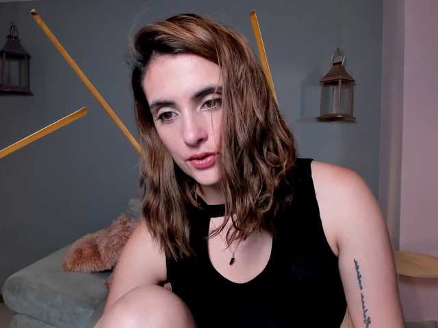 Snímky obrazovky vysielania HaleySummer