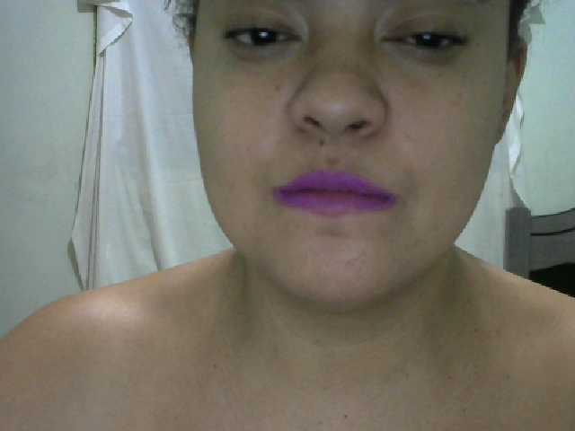 Snímky obrazovky vysielania DynePink