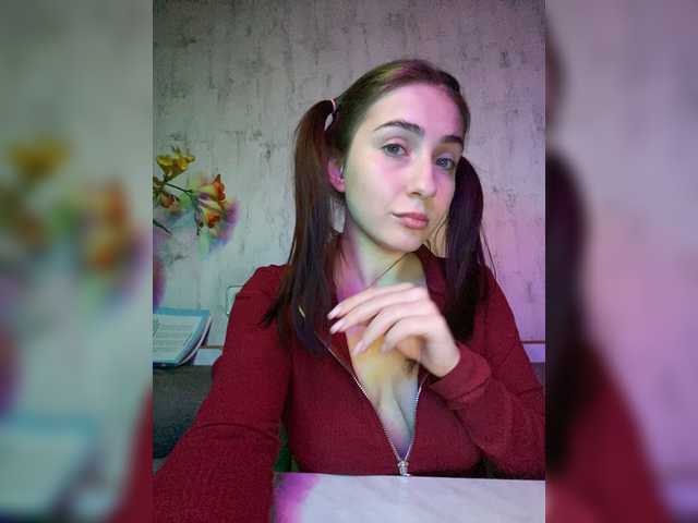 Snímky obrazovky vysielania Harmful-angel