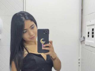 Erotický videohovor HelenaCyrus