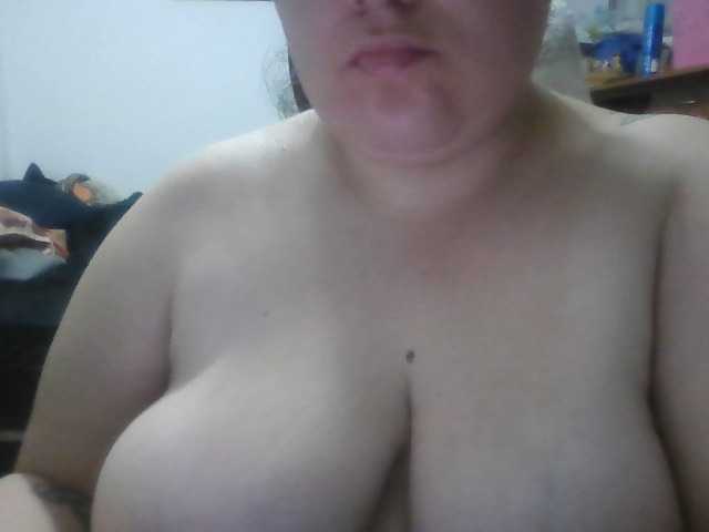 Snímky obrazovky vysielania Helennlondonn