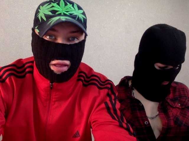 Snímky obrazovky vysielania HellBoyFox666