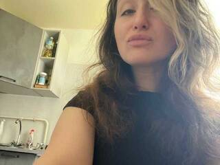 Erotický videohovor Hitraya31