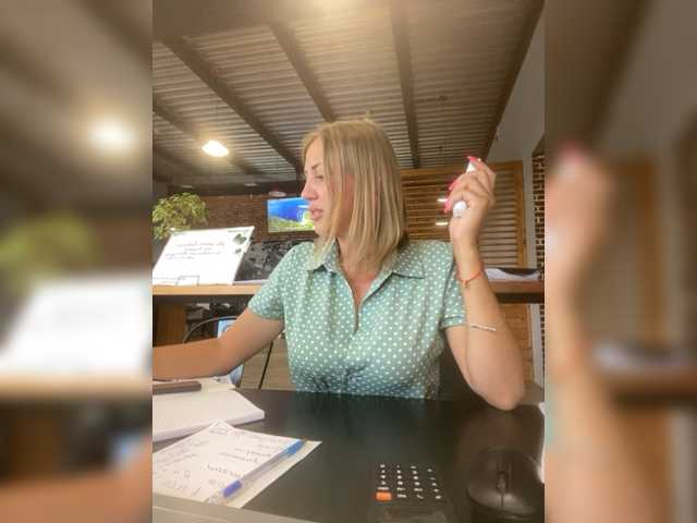 Snímky obrazovky vysielania HloyaConect