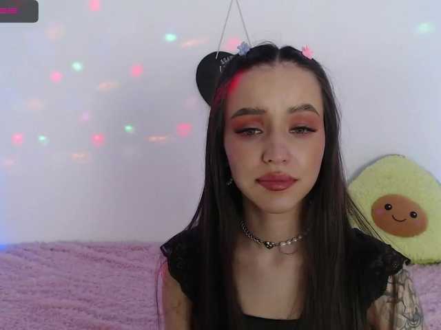 Snímky obrazovky vysielania HollaMolli