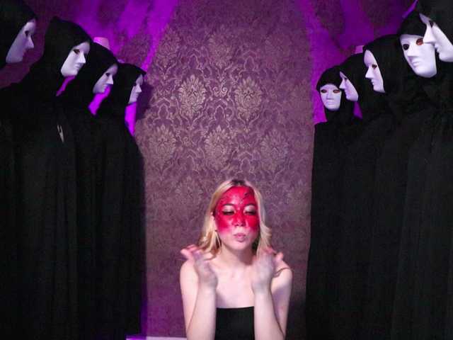 Snímky obrazovky vysielania HollyEmily