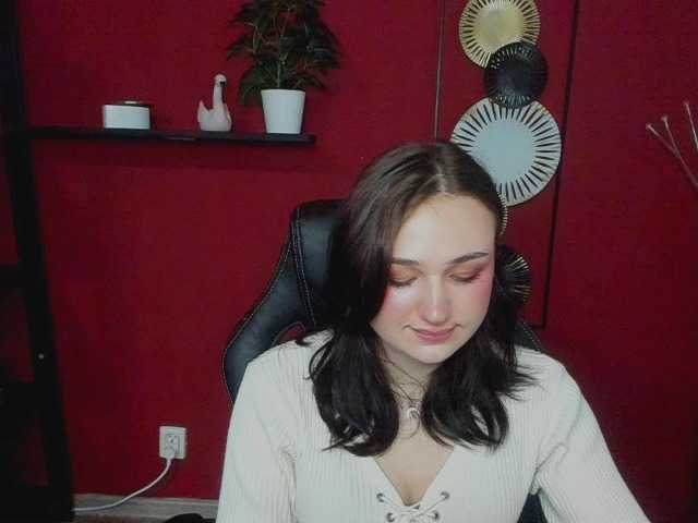 Snímky obrazovky vysielania HollyExtasy