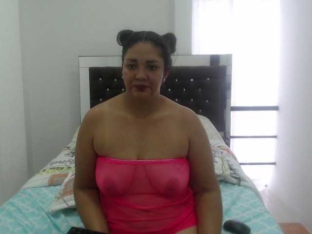 Fotografie Honey-Girl-km Hey guys ask me for my hot pictures at goal i play with my wet pussy #latin #dildo #bigtits #deliciuspussy