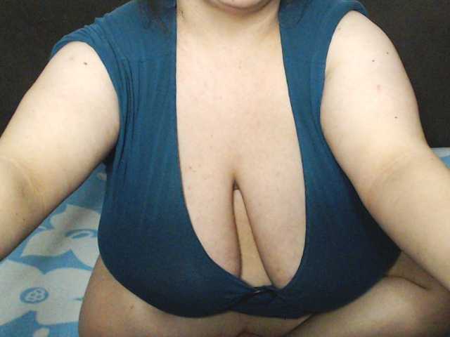 Fotografie hotbbwboobs Hi guys. I'm new here. Make me happy #40 flash boobs #50 oil lotion on boobs #60 flash ass #80 flash pussy #100 Snapchat #150 naked #170 finger pussy #200 Dildo in pussy