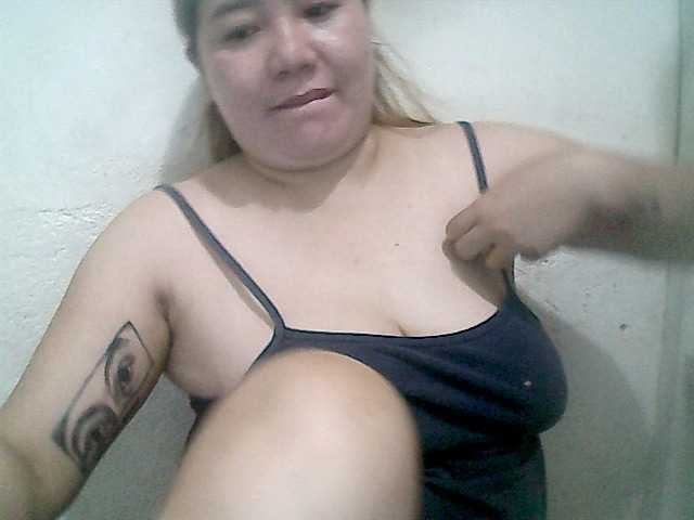 Snímky obrazovky vysielania Hotboobies19