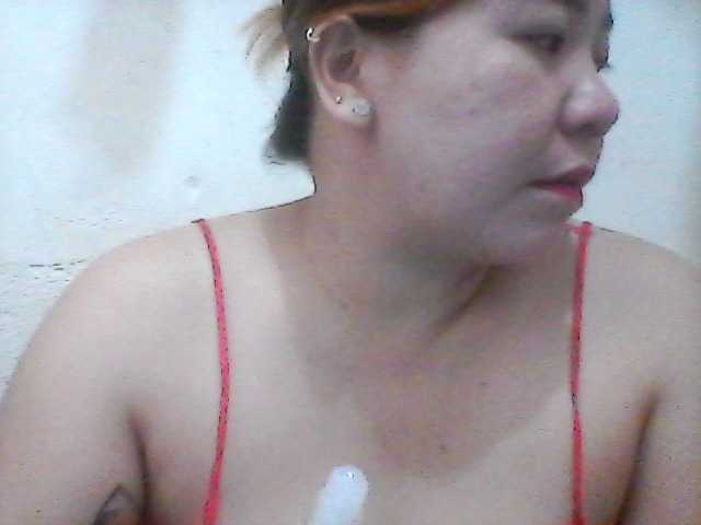 Snímky obrazovky vysielania Hotboobies19