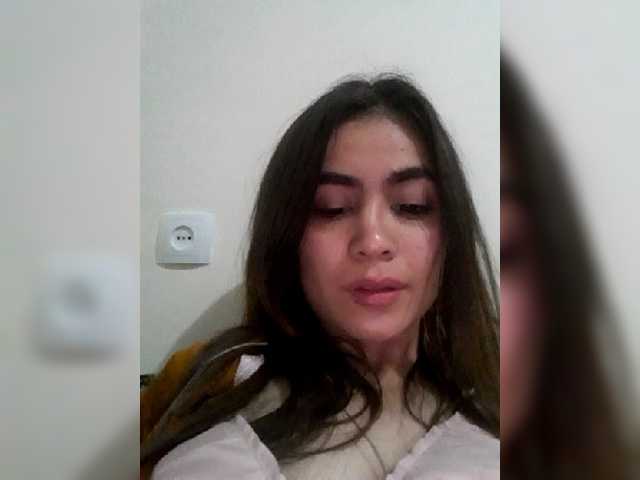 Snímky obrazovky vysielania hotgirl20