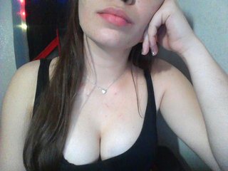 Snímky obrazovky vysielania hotgirl888