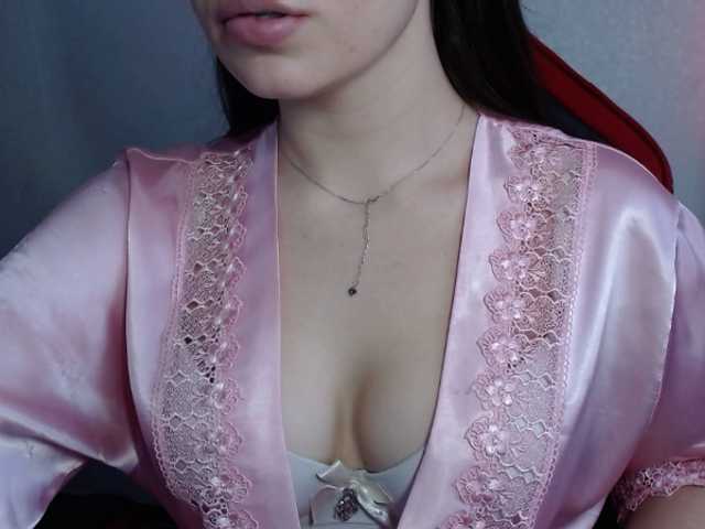 Snímky obrazovky vysielania hotgirl888