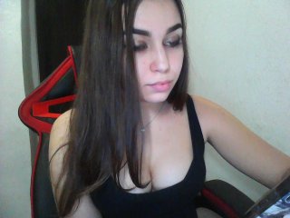 Snímky obrazovky vysielania hotgirl888