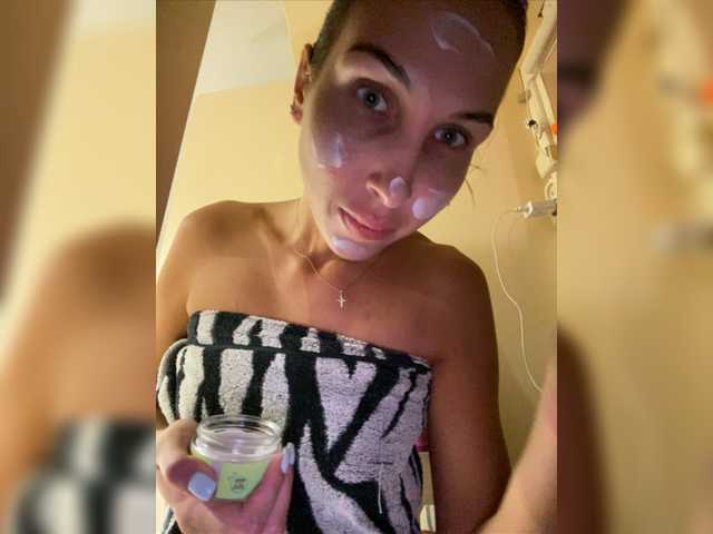 Snímky obrazovky vysielania HOT_honey