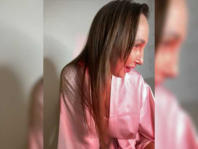 Snímky obrazovky vysielania HOT_honey