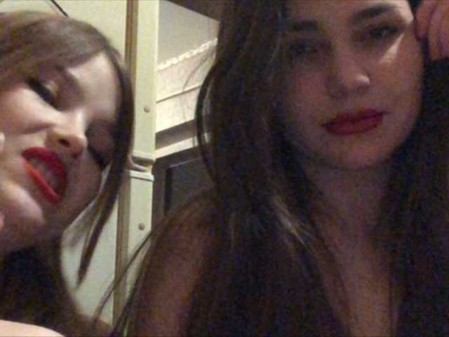 Snímky obrazovky vysielania Liza_and_Vika
