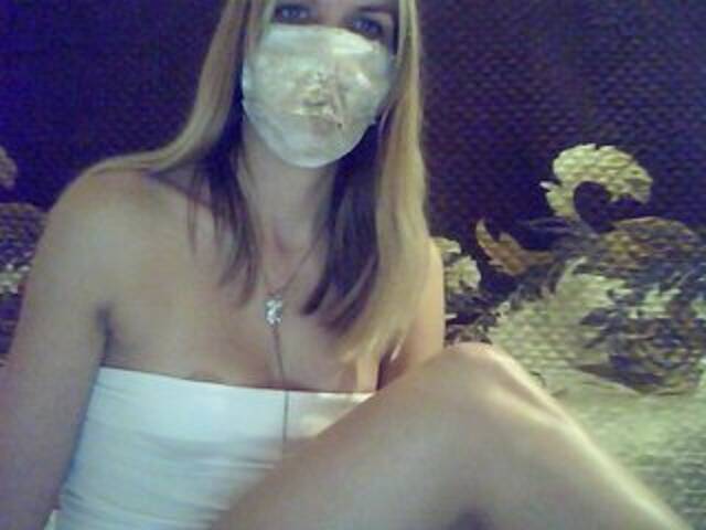 Snímky obrazovky vysielania Hot-stuff-4u