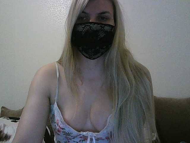 Snímky obrazovky vysielania Hot-stuff-4u