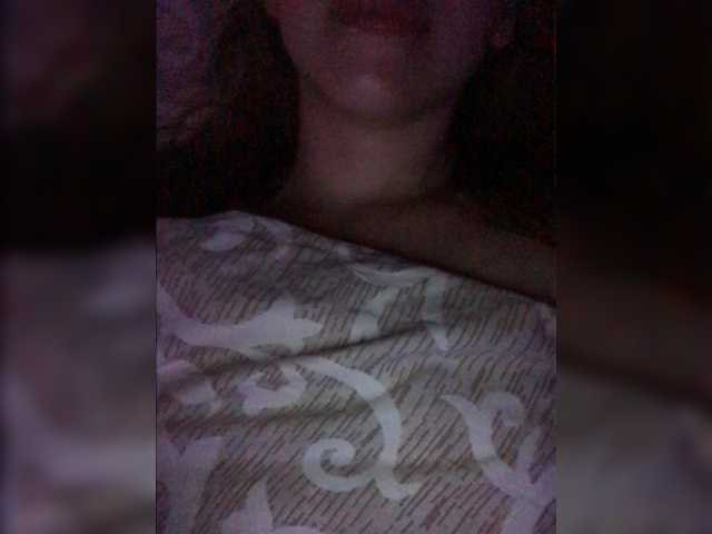 Snímky obrazovky vysielania HottBabe