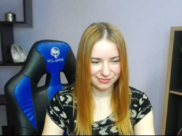Snímky obrazovky vysielania hottiexLayla