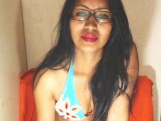 Fotografie KATYY-HOTTT Hi bb!!. Do you want to come and watch my show fast breasts for 70 tokens, by 120 tokens, Striptis for 200 tokens, naked by 300 tokens or more show on pvt?