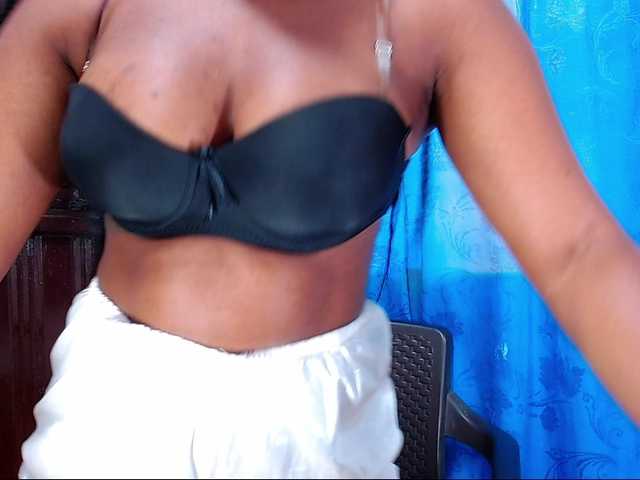 Fotografie inayabrown #new #hot #latina #ebony #bigass #bigtits #C2C #horny n ready to #fuck my #pussy in pvt! My #Lovense is ON! #Cumshow at goal!