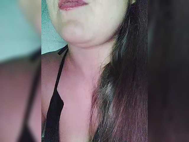 Snímky obrazovky vysielania IrinaWhite94