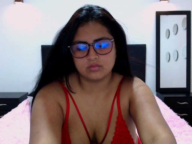 Snímky obrazovky vysielania Isabela-Rey