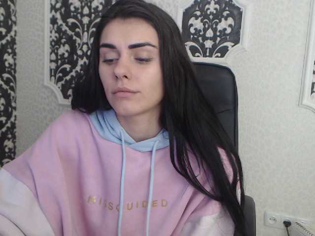 Snímky obrazovky vysielania IsabelStars