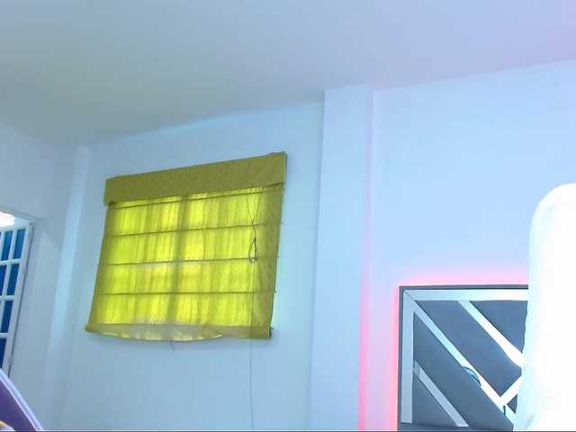 Snímky obrazovky vysielania IsaPetite1