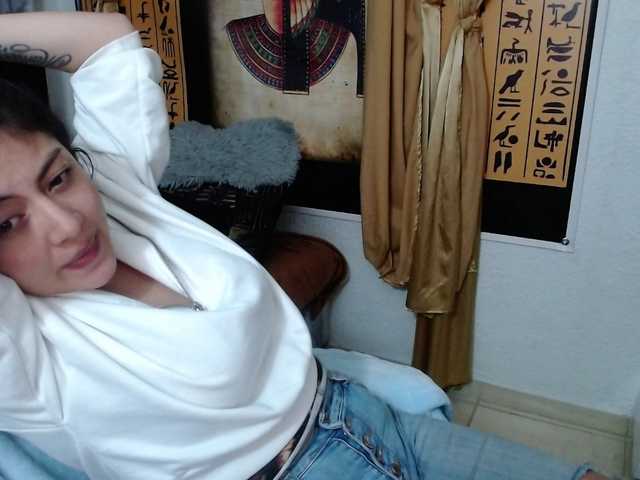 Fotografie ivonne-25 hey today is a great day my pvt is open`to have fun, follow me