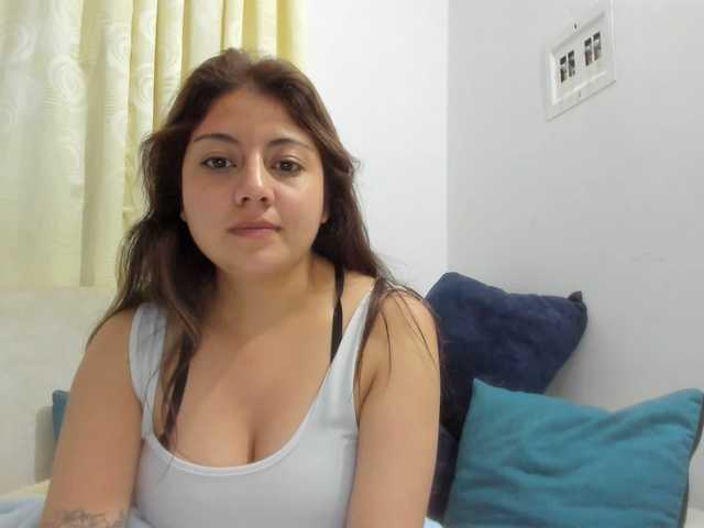 Fotografie ivonne-25 hey today is a great day my pvt is open`to have fun, follow me