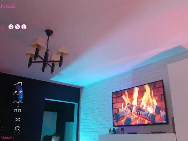 Snímky obrazovky vysielania Jade-Lumin