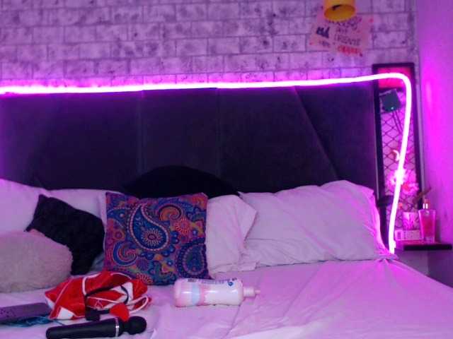 Snímky obrazovky vysielania JanaMeyer