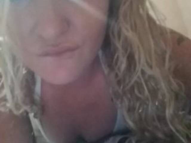 Snímky obrazovky vysielania Jasminexoxo