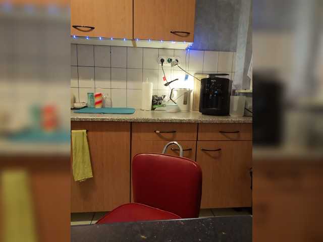 Snímky obrazovky vysielania JennaDeluxe