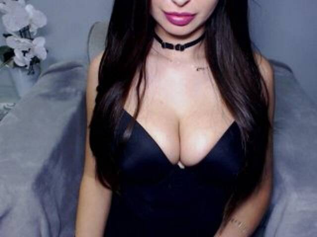 Snímky obrazovky vysielania JessicaHoney